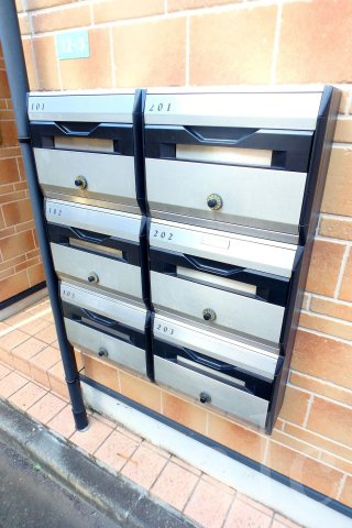 アーバンプレイス沼袋Ｂ棟のエントランス