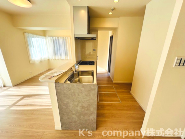 茅ヶ崎市緑が浜　ライオンズガーデン湘南緑が浜のキッチン|家族との対話も楽しめるカウンターキッチン♪