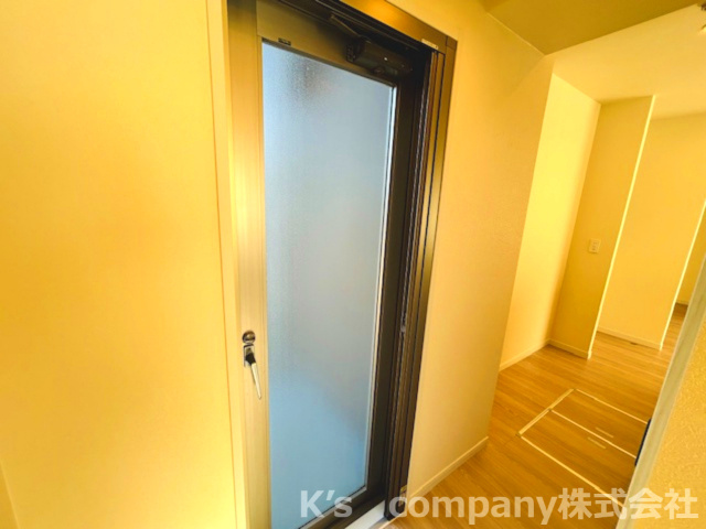 茅ヶ崎市緑が浜　ライオンズガーデン湘南緑が浜のその他|キッチン横には勝手口がございます♪