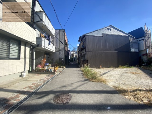大阪市城東区成育4丁目の前面道路含む現地写真