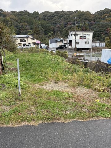 【前面道路含む現地写真】 | 西畑　資材置き場用地 | 地番763ー１の全景です。
