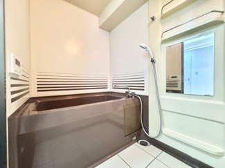 【浴室】 | 丹波橋日光ハイツ | 【浴室】
〈こちらの物件〉に興味がある方はお気軽にお問い合わせ下さい！月々のお支払い希望額からお客様が購入可能な物件の価格をシミュレーション致します(*´▽｀*)