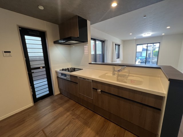 旭区で住みたい街といったらココ！！【旭区白根６丁目新築戸建】のキッチン