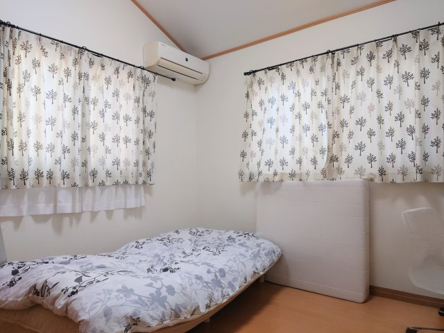 売中古戸建　藤枝市高岡2丁目の洋室|2面採光で陽当たり、風通しも良い部屋です！