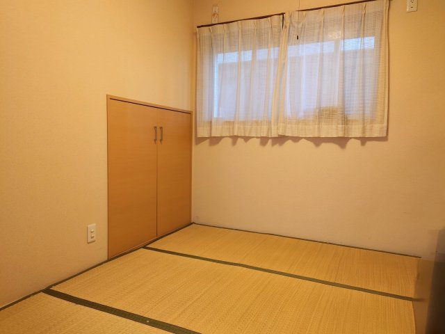 売中古戸建　藤枝市高岡2丁目の和室|1階に和室があります。