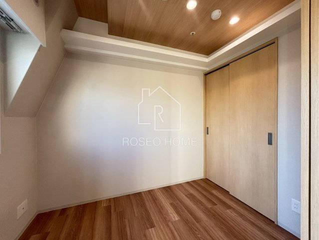ネクストステージ本町の洋室