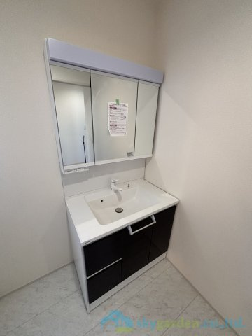 平塚市纏　新築戸建　全10棟10号棟の独立洗面台