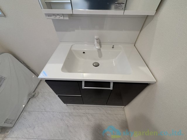 平塚市纏　新築戸建　全10棟10号棟の独立洗面台