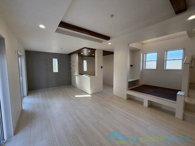 平塚市纏　新築戸建　全10棟10号棟の居間・リビング