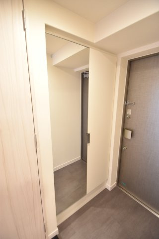 大阪市都島区都島北通２丁目の賃貸マンションの玄関