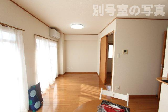 カーム香雅の居間・リビング