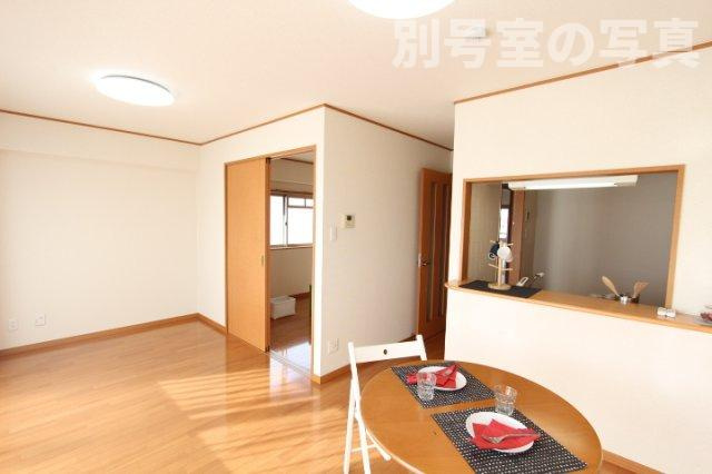 カーム香雅の居間・リビング