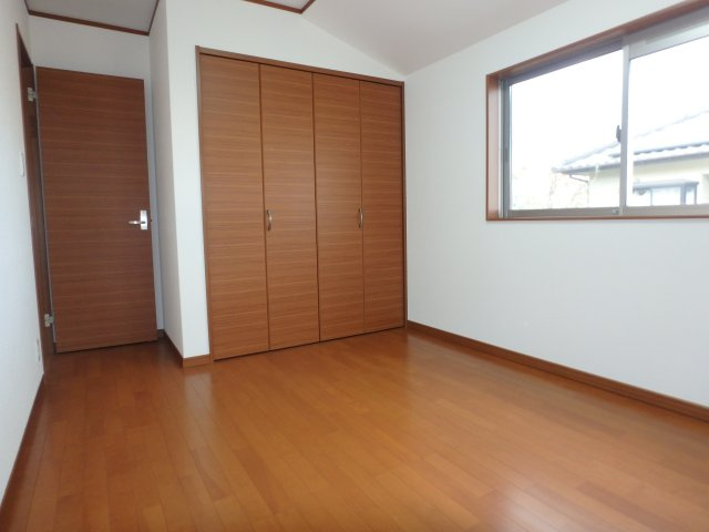 君影町６丁目戸建の洋室