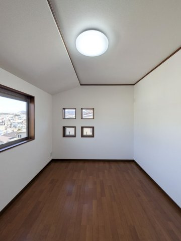 君影町６丁目戸建の洋室