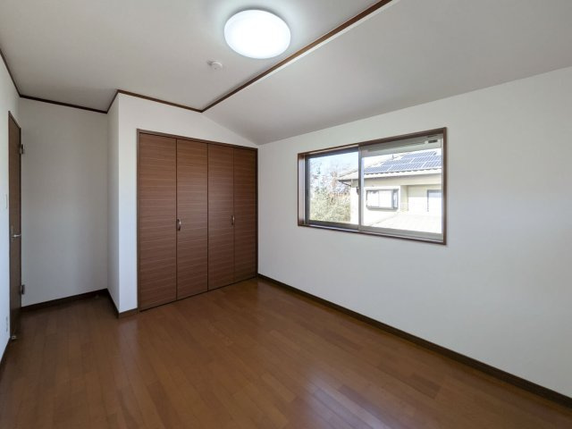 君影町６丁目戸建の洋室