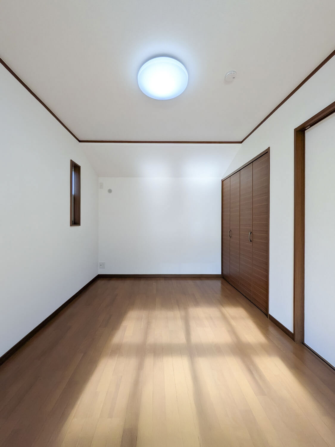 君影町６丁目戸建の洋室