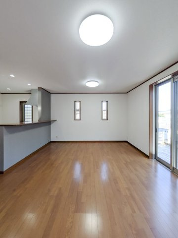 君影町６丁目戸建の居間・リビング