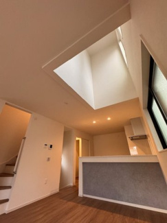 【居間・リビング】 | LIGARE名古屋市北区柳原1期全4棟【仲介手数料無料　清水小　八王子中】