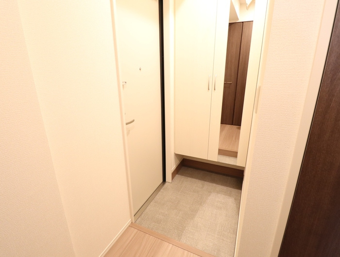 レアール・パレストの玄関|※同タイプの部屋写真です