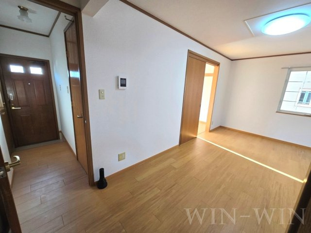 サンヒル森岡の居間・リビング