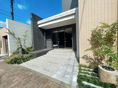 【エントランス】 | The Sevens’