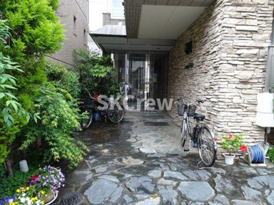 【エントランス】 | アザレア安藤