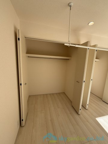 平塚市纏　新築戸建　全10棟8号棟の収納