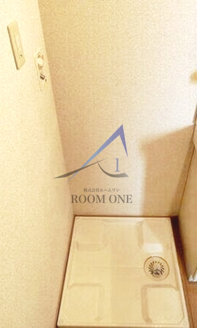 ヴィラ雅風の設備|洗濯機置き場です。