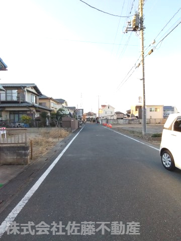 鴻巣市宮地４丁目の売地の前面道路含む現地写真|2025年12月7日15:30頃撮影。
