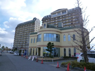 【外観】 | 管理棟にはクアハウス（大浴場）がございます♪