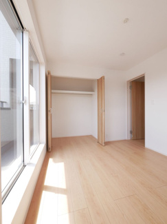 【洋室】 | 南アルプス市山寺 オール電化新築戸建 南通路 車並列3台 | 同仕様建物写真