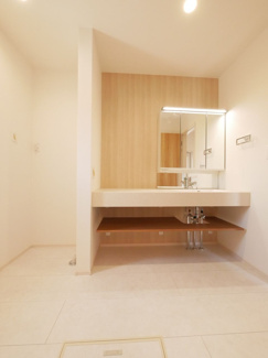 【洗面所】 | 南アルプス市山寺 オール電化新築戸建 南通路 車並列3台 | 同仕様建物写真