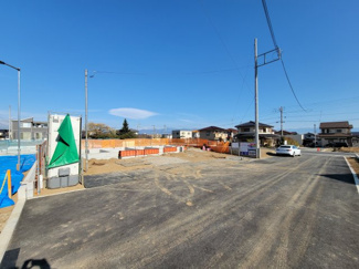 【外観】 | 南アルプス市山寺 オール電化新築戸建 南通路 車並列3台 | 南アルプス市山寺 オール電化新築戸建 南通路 車並列3台