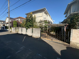 【前面道路含む現地写真】