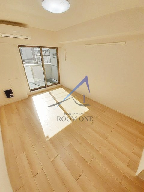 メゾン・ド・プリュネの居間・リビング|洋室のお部屋です。