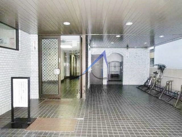 ライオンズマンション九段第二のエントランス|エントランスです。