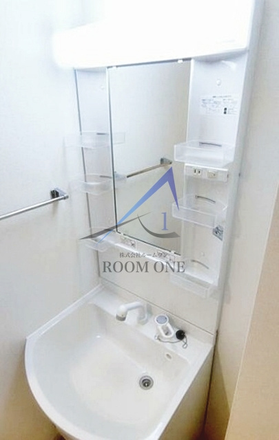 リブリ・クワイア東坂下の洗面所|洗面台です。