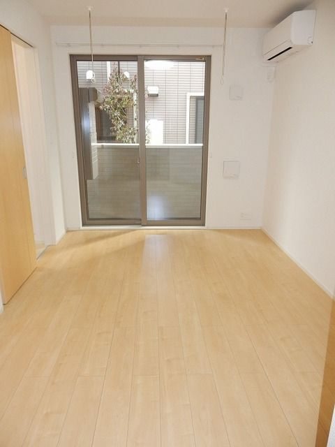 ウィロウ　コート　Ｃの居間・リビング