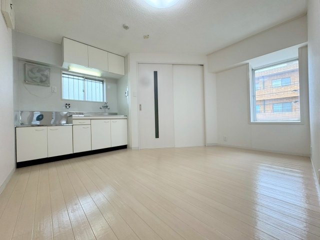 三番グリーンハイツの居間・リビング