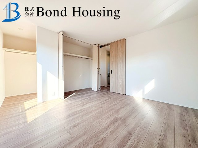 LDK広々19帖越え・お車2台駐車可　松が丘1丁目　全2棟　１号棟の洋室