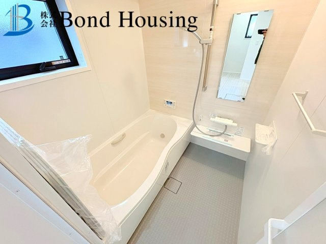 LDK広々19帖越え・お車2台駐車可　松が丘1丁目　全2棟　１号棟の浴室