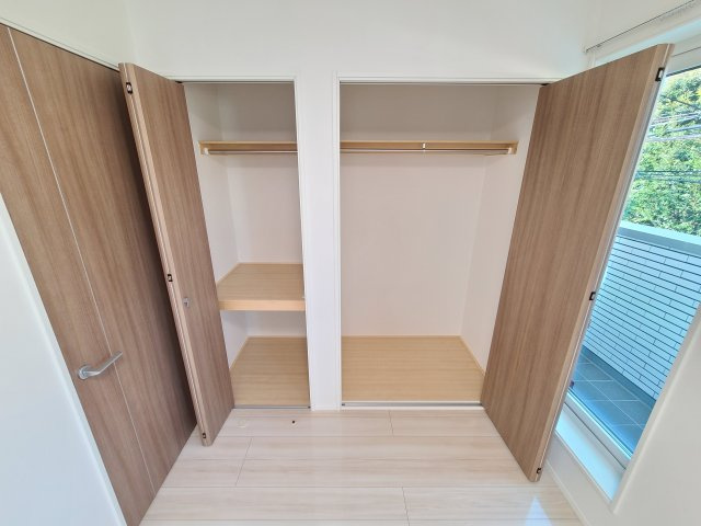 浦和区岸町4丁目戸建の収納|★たっぷり収納・２連のクローゼットを設置★