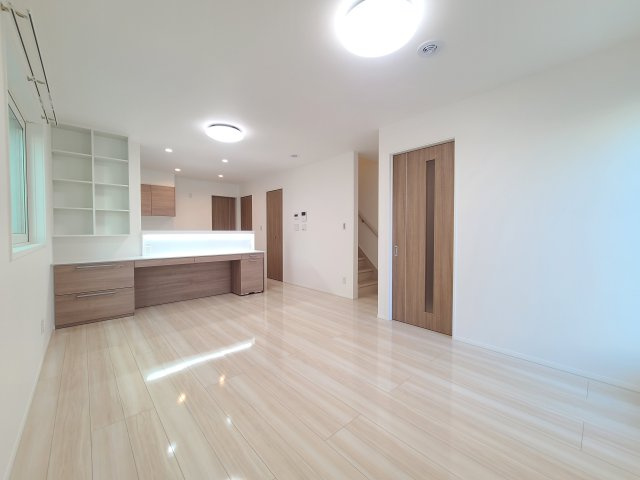 浦和区岸町4丁目戸建の内装|★各室にＬＥＤ照明を設置★