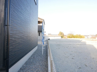 【周辺】 | 中央市西花輪 オール電化新築 全2棟 2号棟 74坪全室南向 | 敷地東側境界