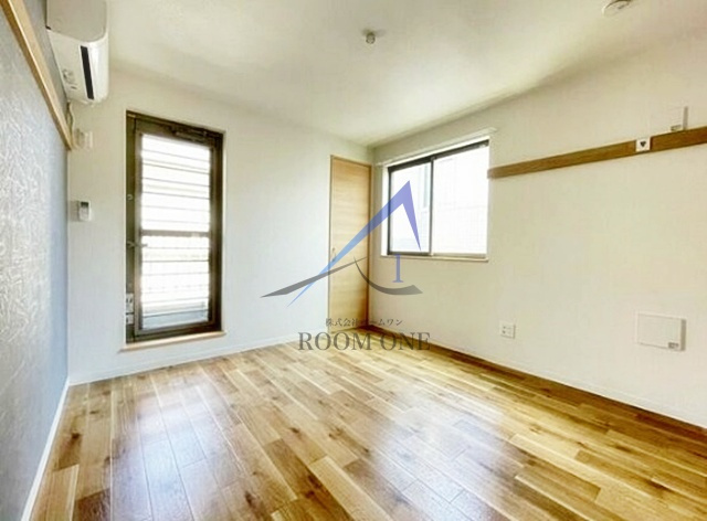 サンメゾン中山の居間・リビング|洋室のお部屋です。