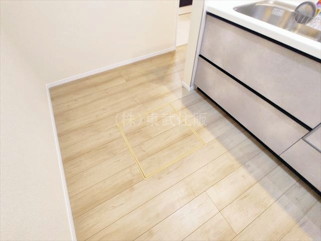 【構造・工法・仕様】 | ふじみ野市亀久保３丁目　全５棟　B号棟 | キッチンには床下収納が付いています