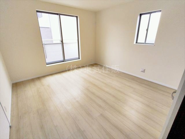 【寝室】 | ふじみ野市亀久保３丁目　全５棟　B号棟 | 2階西側8.0帖洋室　主寝室としてお使い頂けるお部屋です