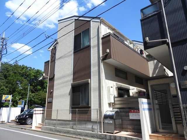 ピュア氷川台二番館のエントランス