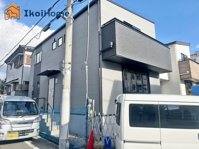 明石市松が丘1丁目　1号棟　新築戸建の前面道路含む現地写真|【ホームページに現地動画掲載中】●年中無休：当日予約可●神戸市、明石市初。契約前に新築の住宅診断実施