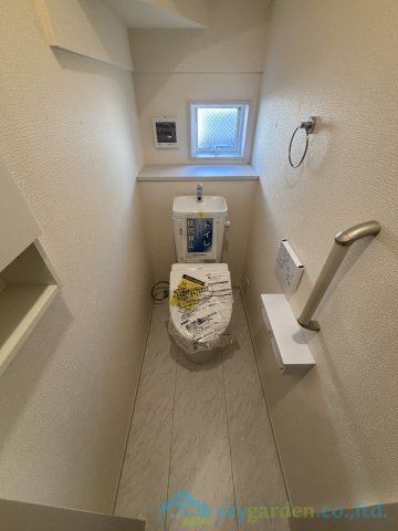 平塚市纏　新築戸建　全10棟1号棟のトイレ